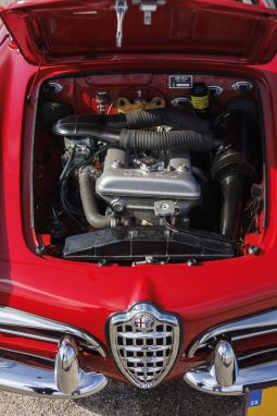 1964 Alfa Romeo Giulia full